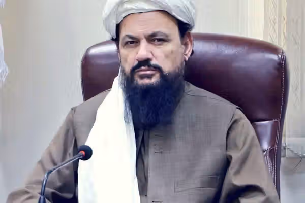 د طالبانو د کلیو پراختیا او بیارغونې وزیر د خپل زوی په ګډون ۱۸ خپلوان په ادارو کې ګومارلي