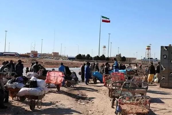 Nearly 3,000 Afghan Migrants Return from Iran, Announces Taliban