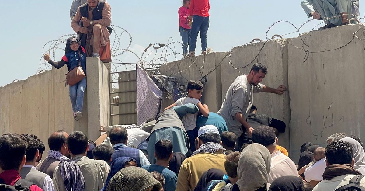 مقامات سابق افغان: هریس برای متقاعد کردن بایدن در مورد حفظ نیروها در افغانستان تلاش نکرد