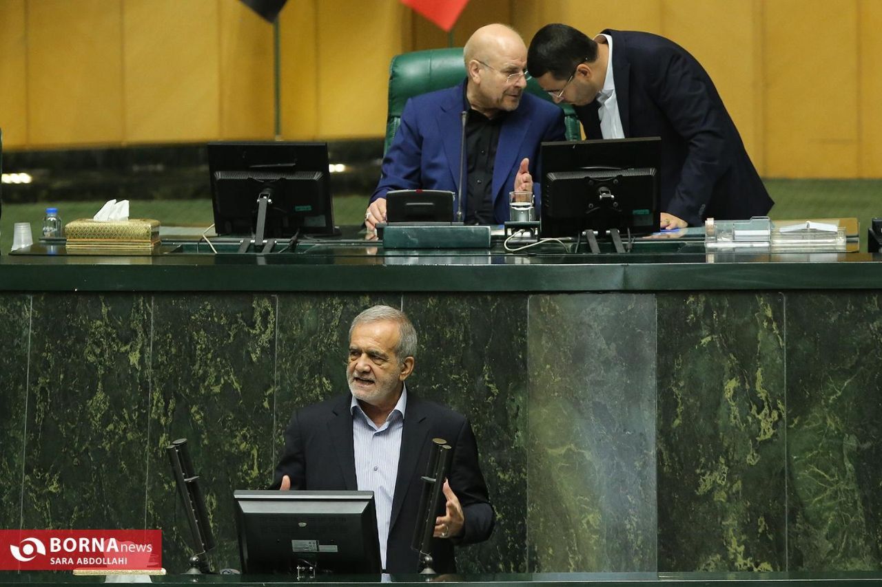 د کابینې د ارزونې په غونډه کې پزشکیان: د نوي وزیرانو په ټاکلو کې مې له خدای سره مشوره وکړه