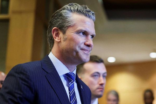 هېګسېت وایي امریکا له هند سره ۱۰ کلن دفاعي تړون لاسلیک کړ