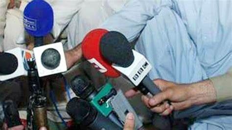 د افغانستان د خبریالانو مرکز: طالبانو پنځه خبریالان له زندانه ازاد کړل