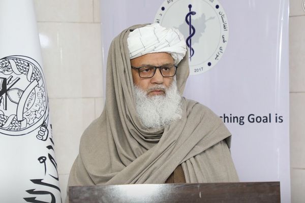 نورالحق انور: په ټول هېواد کې د افغانۍ بشپړه کارونه د اقتصادي خپلواکۍ څرګنده نښه ده