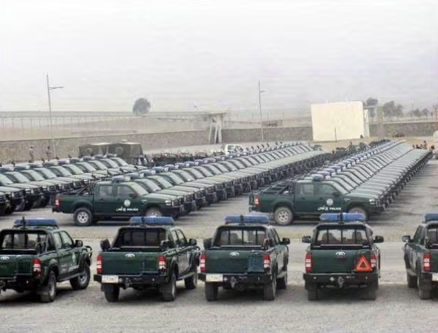 طالبان تستبدل سيارات "رينجر" الأميركية بسيارات تويوتا ودراجات نارية