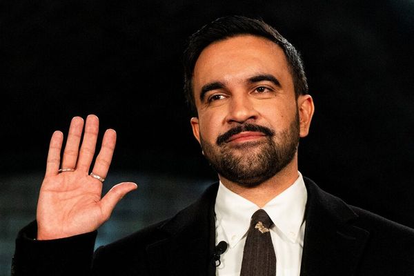 د مرستندویې بېړۍ درول؛ ممداني یې غیرقانوني بولي خو د امریکا بهرنیو چارو وزارت یې بېګټې