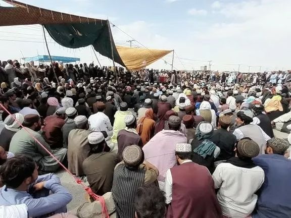 مقام پاکستانی به معترضان در سرحد گفت ورود به پاکستان تنها با ویزای معتبر ممکن خواهد بود