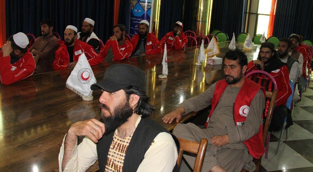 باختر: هلال احمر در یک سال گذشته بیش از صد کودک را برای درمان به آلمان فرستاده است