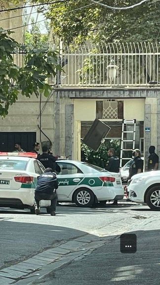 د ایران امنیتي ځواکونو په تهران کې په جرمني پورې تړلی ګوېته فرهنګي مرکز دفتر وتاړه