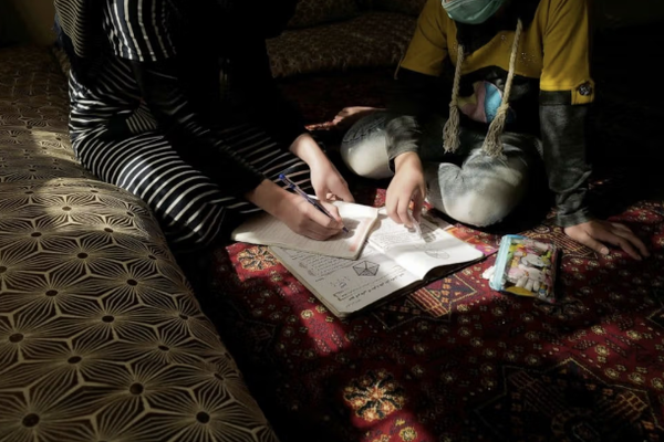 طالبة أفغانية تروي معاناتها: «الاعتياد على عدم الذهاب إلى المدرسة مؤلم للغاية»