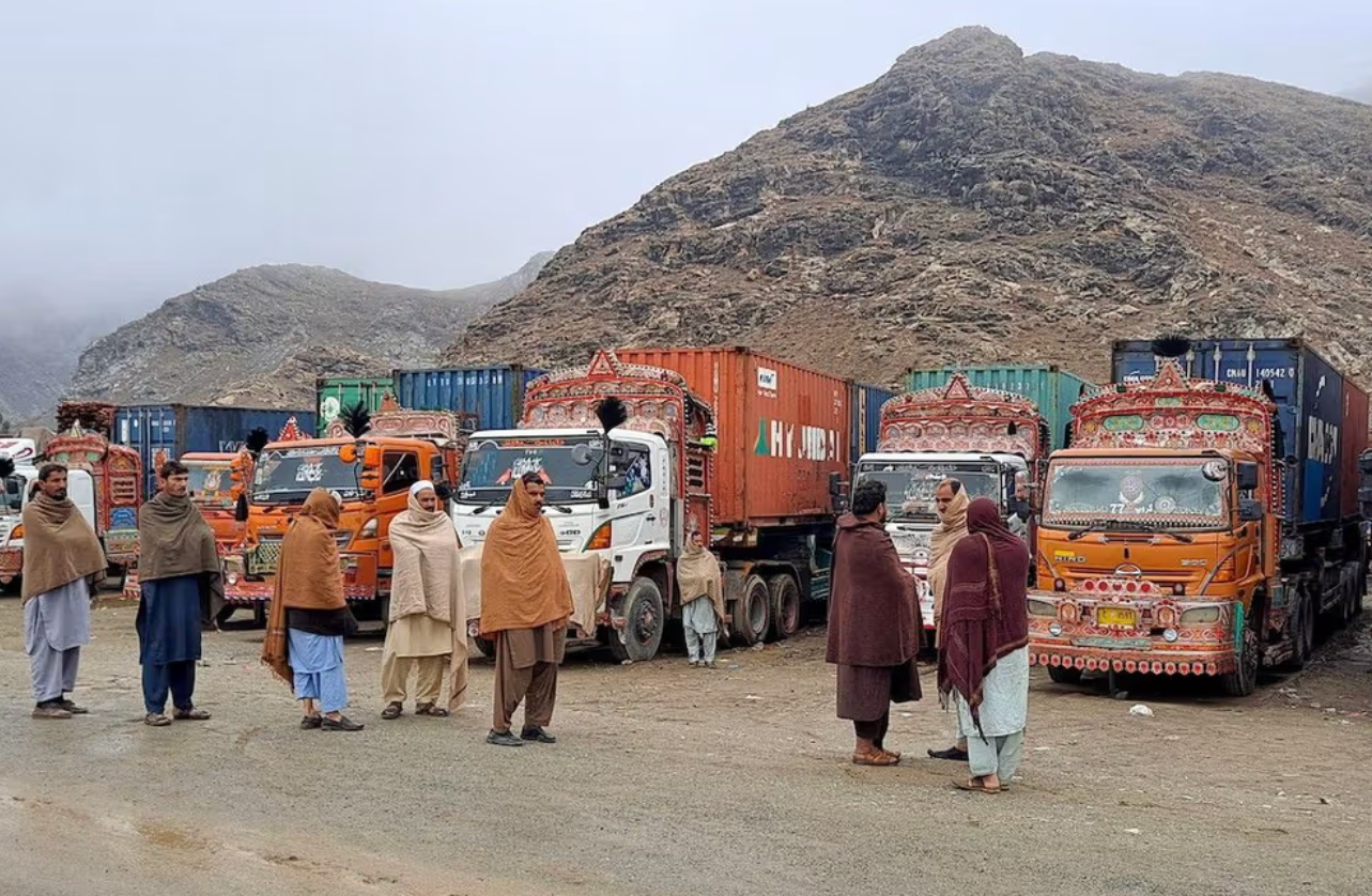 Pakistan Halts Loading Of Afghan Traders’ Goods At Karachi Port 