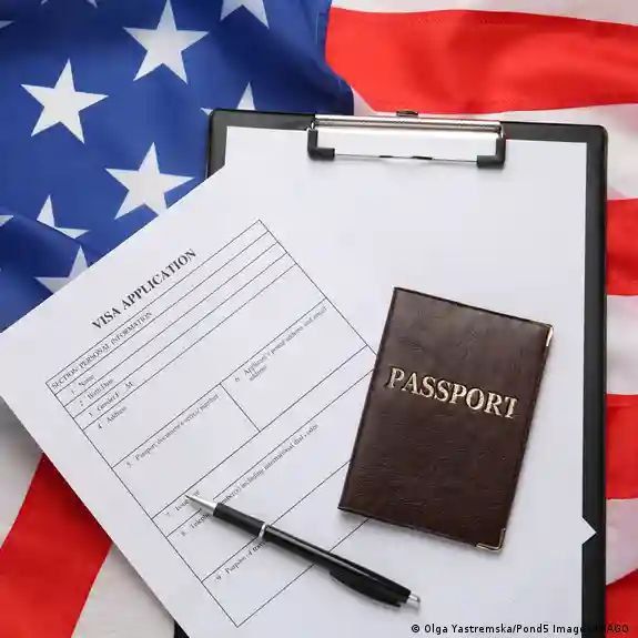 امریکا ته د ۷۵هېوادونو د وګړو پر سفر بندیز؛ د کډوالو د حقونو ملاتړو ډلو محکمې ته شکایت کړی