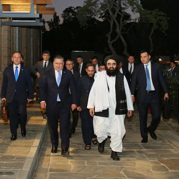 متقي د قزاقستان د بهرنیو چارو له وزیر سره د سياسي تفاهم پر پراختیا خبرې کړې دي