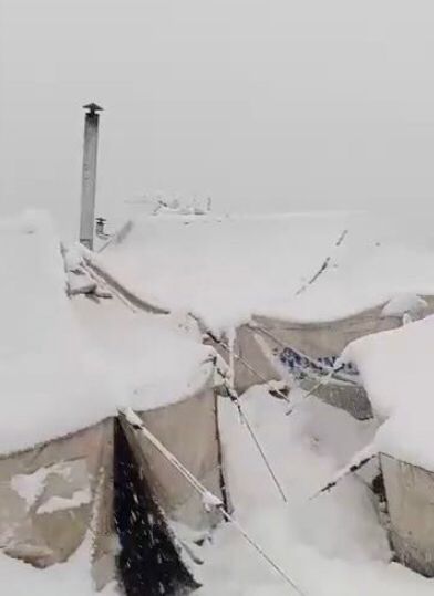 اوچا: سخت ژمي د کونړ زلزله‌ځپلې کورنۍ له نوي ناورین سره مخ کړې دي