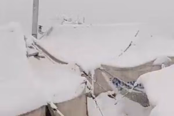 اوچا: سخت ژمي د کونړ زلزلهځپلې کورنۍ له نوي ناورین سره مخ کړې دي