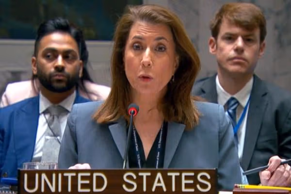 د امریکا استازې: طالبان له بندیانو څخه د فشار د وسیلې په توګه کار اخلي