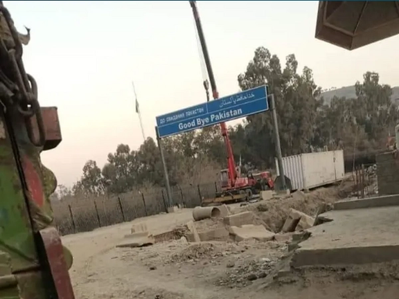 Pakistan Shuts Down Torkham Border Crossing Amidst Dispute With Taliban