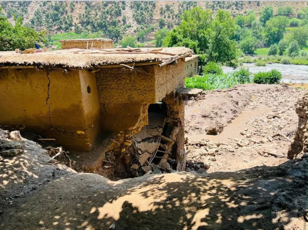 په ننګرهار کې د یوه کور چت پرېوتو له امله پنځه کسان مړه شوي
