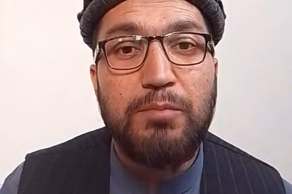 یک آموزگار در کابل: طالبان بر اهداف قومی نقاب دینی زده است