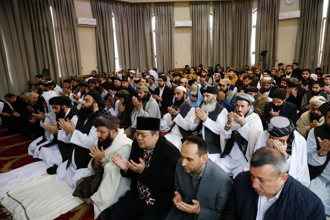 په ارګ او سپېدار کې د اختر دوه لمونځونه؛ مولوي کبیر یو وار بیا د اختر لمونځ جلا ادا کړ