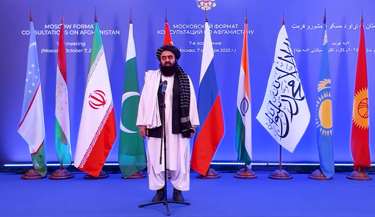 متقي وايي چې طالبان په افغانستان کې د بهرنیو ځواکونو حضور نه مني