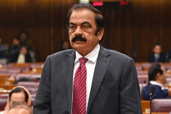 رانا ثناءالله: له طالبانو سره خبرې د کړکېچ یوازینۍ حل لاره ده