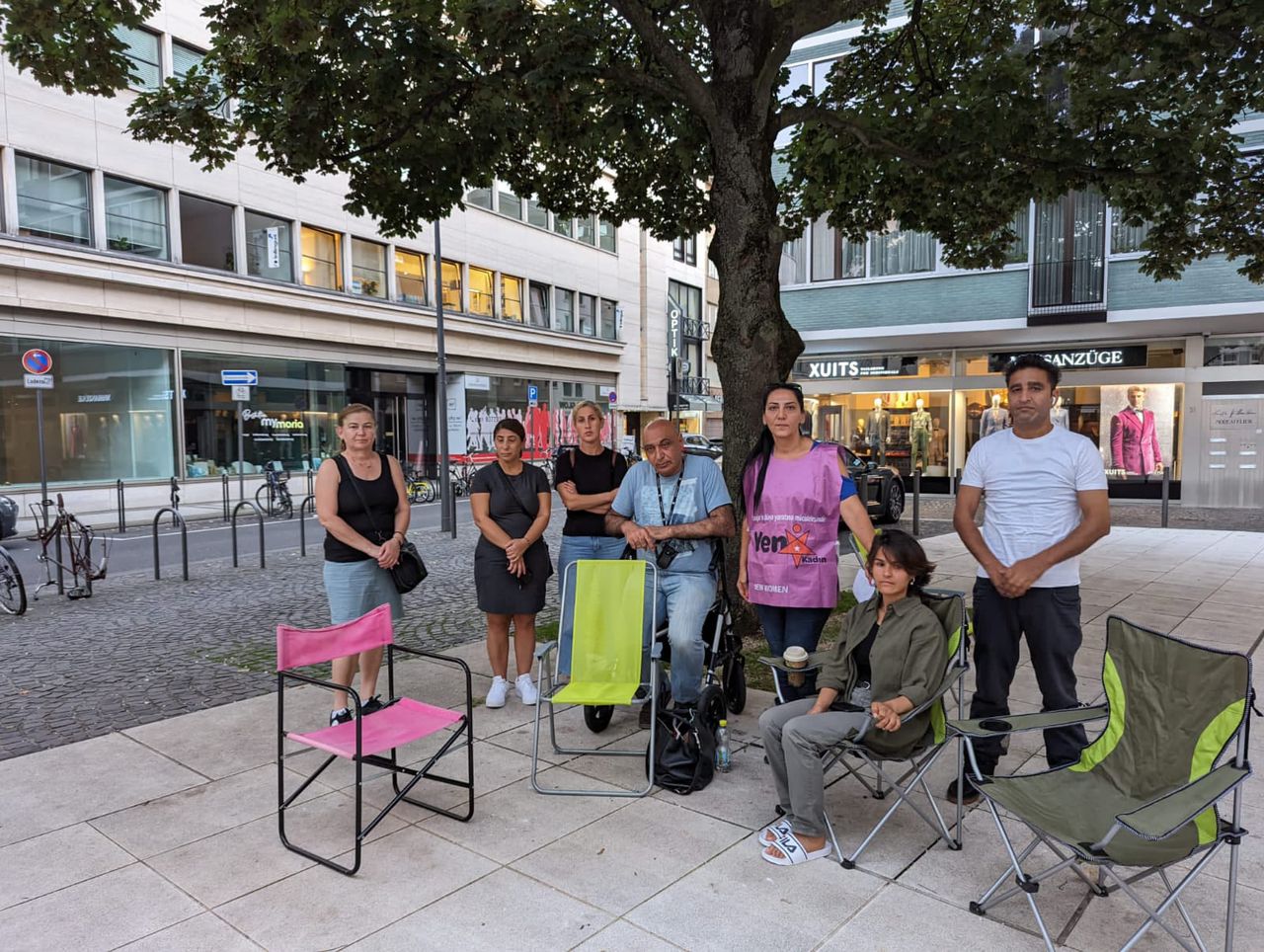 آپارتاید جنسیتی در افغانستان؛ اعتصاب غذای تمنا پریانی و همراهانش در آلمان وارد روز هشتم شد