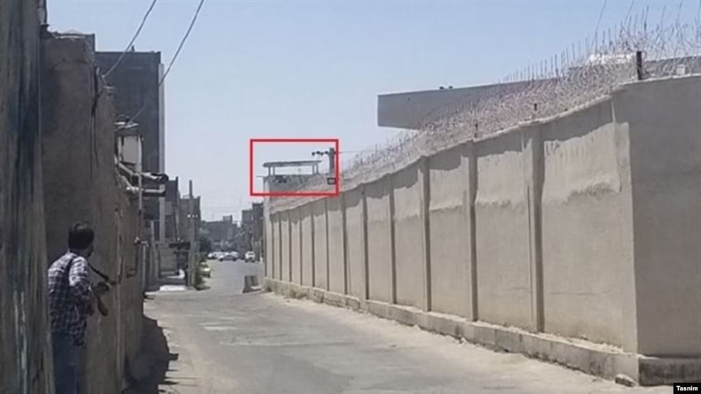 تلویزیون دولتی ایران: در حمله به قرارگاه پولیس در زاهدان دو پولیس و چهار مهاجم کشته شدند