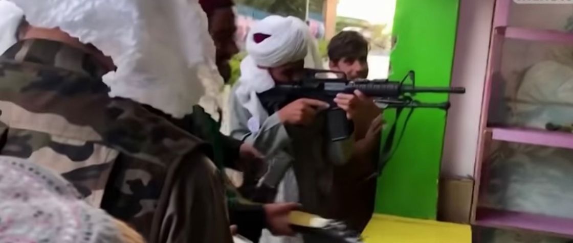 کابینه طالبان: ورود طالبان با سلاح به پارک‌های تفریحی ممنوع است