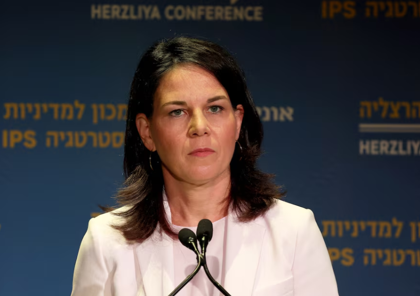 وزیر خارجه آلمان در سفر به اسرائيل از گسترش روز افزون جنگ همه جانبه در خاورمیانه هشدار داد