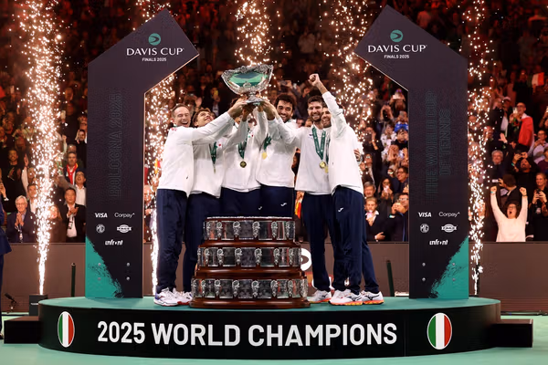 پیروزی تاریخی در بولونیا؛ ایتالیا بار دیگر در مسابقات تنیس جام دیویس قهرمان شد