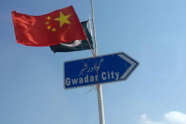 په ګوادر کې د پاکستان د سمندرساتونکو د ګزمې پر کښتۍ برید کې درې ساتونکي وژل شوي