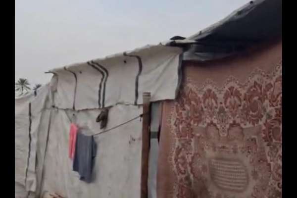 له غزې څخه یوې مېرمنې افغانستان انټرنشنل ته ویلي چې په سختو شرایطو کې ژوند کوي