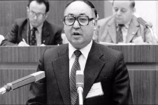 سلطانعلی کشتمند و مبارزه برای نظام فدرالی در افغانستان