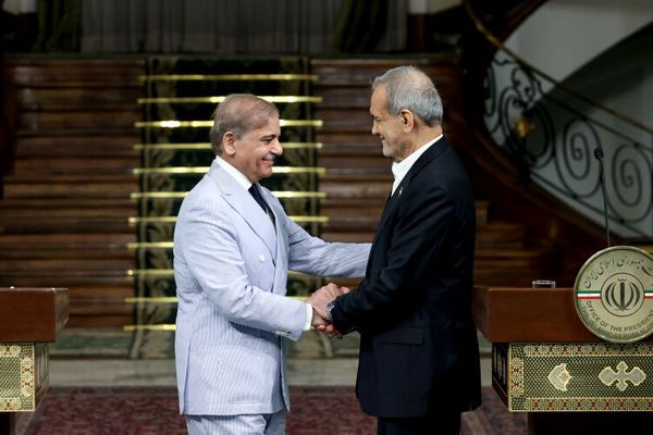 پاکستان ته د مسعود پزشکیان سفر او له جیشالعدل اندېښنه