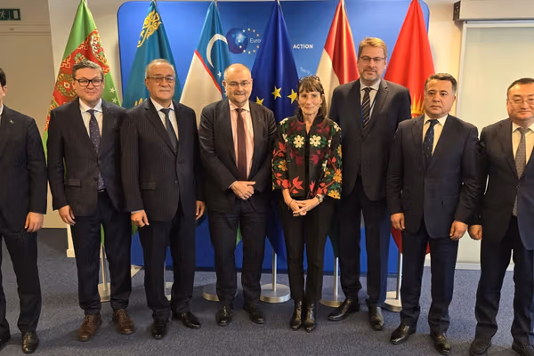 نمایندگان اتحادیه اروپا و کشورهای آسیای میانه درباره افغانستان گفتوگو کردند