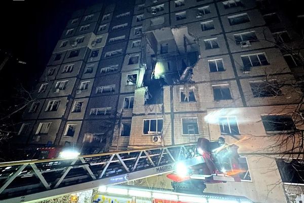 د روسیې ډرون الوتکو د اوکراین ډنیپرو ښار کې یو کس وژلی او ۱۰ نور ټپیان دي