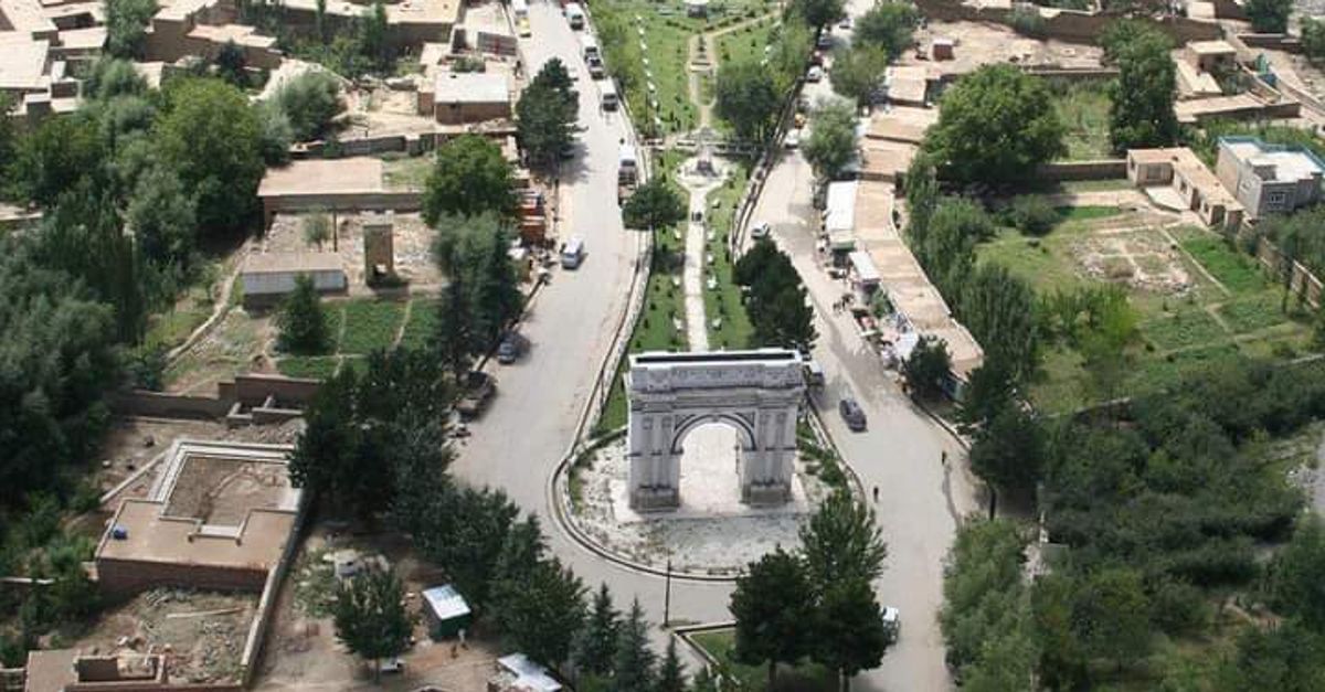 طالبان چهار نفر را در ولسوالی پغمان کابل شلاق زد