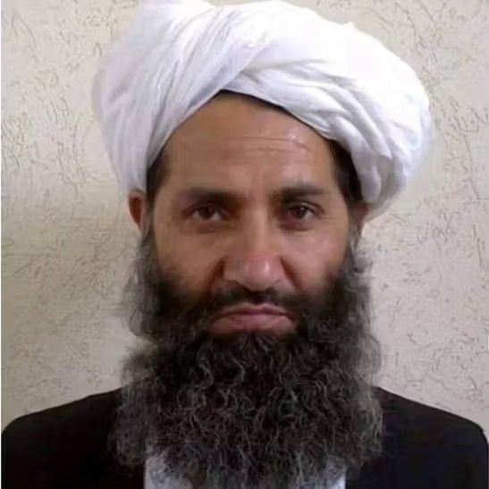 هبتالله افراد بیکار طالبان را جایگزین کارمندان دولت پیشین میکند