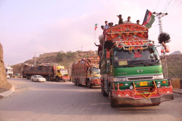 تېره ورځ له ایران او پاکستان نه نږدې ۸زره افغان کډوال افغانستان ته ستانه شوي