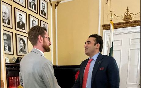 وزیر خارجه پاکستان و تام وست درباره افغانستان گفتگو کردند