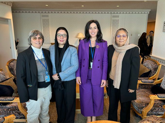 وزیر بهداشت ایرلند نقض حقوق زنان افغان توسط طالبان را محکوم کرد