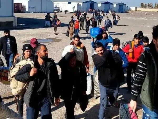 ایراني چارواکي: په تېرو اوو میاشتو کې له ایرانه څه باندې اوه لکه کډوال اېستل شوي