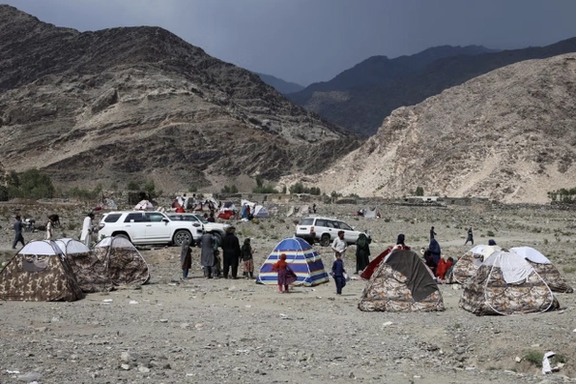 عشرات الآلاف بلا مأوى في شرق أفغانستان بعد الزلازل المدمرة