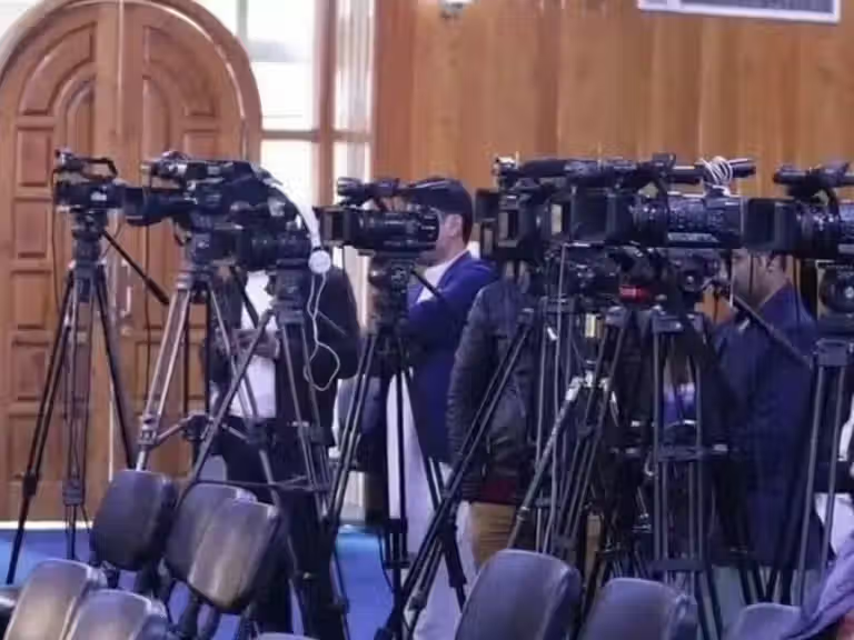 لجنة حماية الصحفيين تدعو طالبان إلى وقف قمع وسائل الإعلام