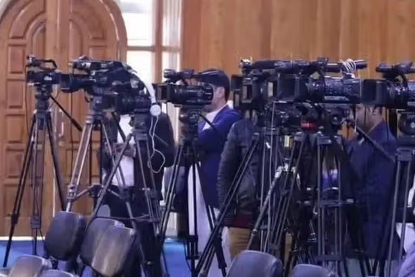 لجنة حماية الصحفيين تدعو طالبان إلى وقف قمع وسائل الإعلام
