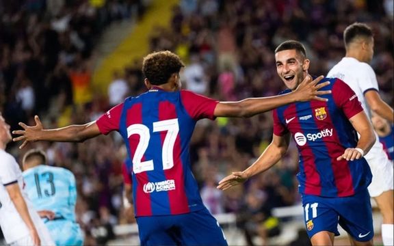 بارسلونا ٤ – تاتنهام ٢؛ جوانان آبی اناریها جام «خوان گمپر» را در خانه نگه داشتند