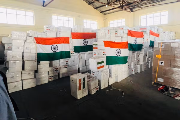 هند ۱۶ تُن دارو و تجهیزات پزشکی به افغانستان کمک کرد