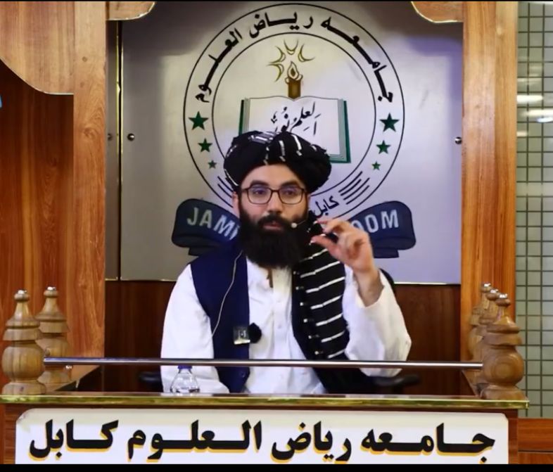 انس حقانی به شاگردان مدارس دینی: دنبال زراندوزی و شهرت نباشید