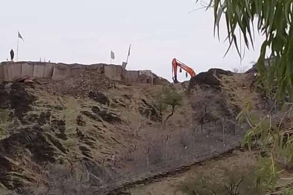Taliban Resumes Border Post Construction Despite Ceasefire Agreement With Pakistan