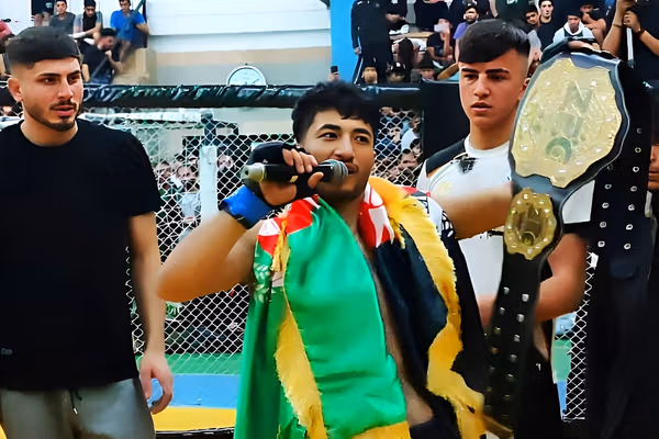 پرویز کاپیساوال برای حفظ کمربند قهرمانی سازمان ZFC مبارزه میکند